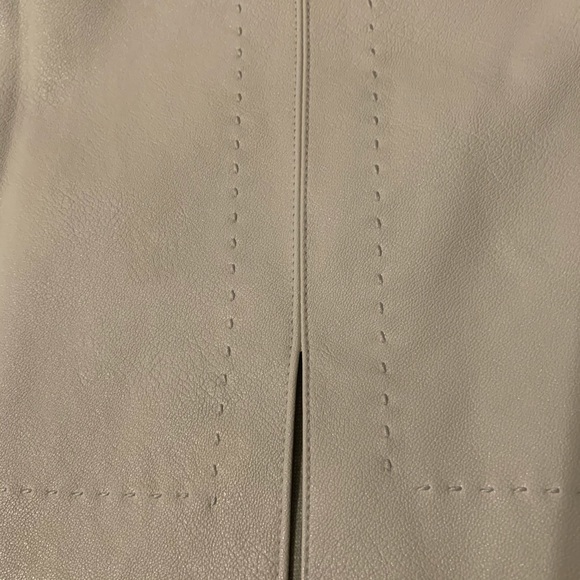 Cream faux leather mini skirt, size XS, NWT - Picture 6 of 8